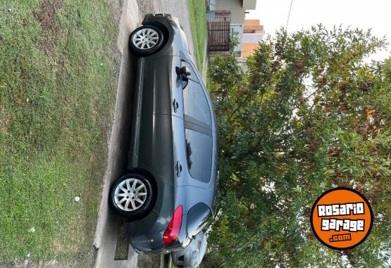 Autos - Peugeot 308 active 2013 Nafta 100000Km - En Venta