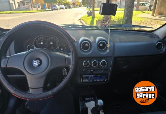 Autos - Suzuki 150000 2011 Nafta 150000Km - En Venta