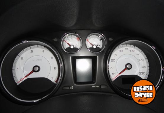 Autos - Peugeot 308 2015 Nafta 159000Km - En Venta