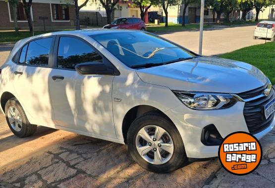 Autos - Chevrolet Onix 2023 Nafta 21800Km - En Venta