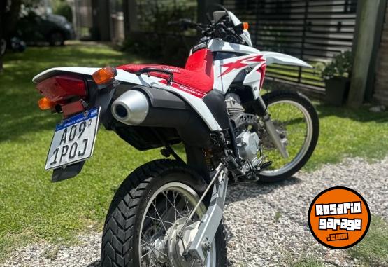 Motos - Honda Tornado 2018 Nafta 40000Km - En Venta