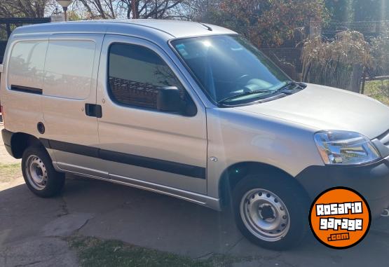 Utilitarios - Peugeot Parnet 2022 Diesel 29500Km - En Venta