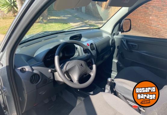 Utilitarios - Peugeot Parnet 2022 Diesel 29500Km - En Venta