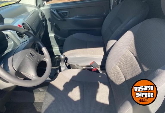 Utilitarios - Peugeot Parnet 2022 Diesel 29500Km - En Venta