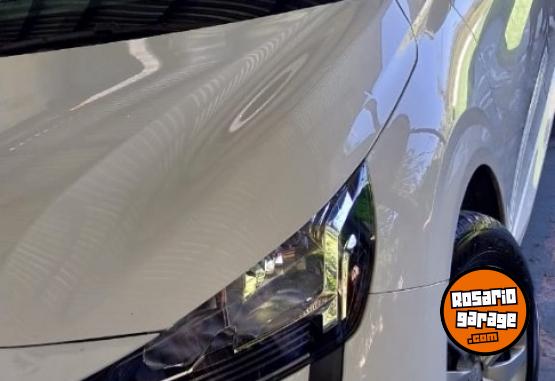 Autos - Peugeot 208 2020 Nafta 24800Km - En Venta