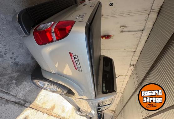 Camionetas - Toyota Hilux 2013 Diesel 108000Km - En Venta