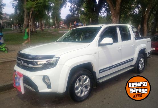 Camionetas - Volkswagen Amarok v6 2025 Diesel 10000Km - En Venta