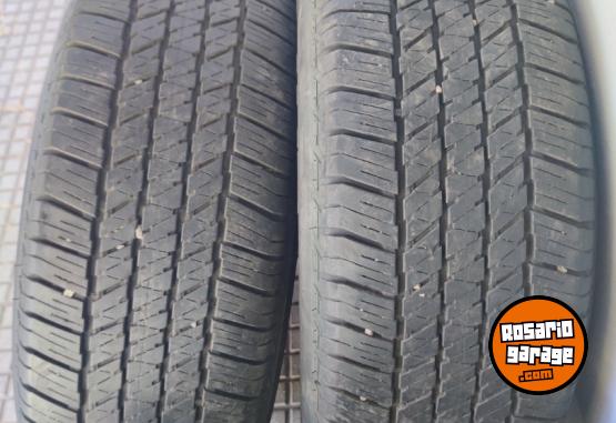 Accesorios para Autos - Llantas 18 Toyota Hilux con Cubiertas Muy buenas. $2.250.000. NO BAJO PRECIO - En Venta