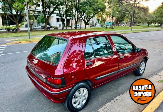 Autos - Renault Clío 1995 Nafta 180000Km - En Venta