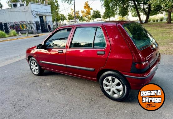 Autos - Renault Clío 1995 Nafta 180000Km - En Venta