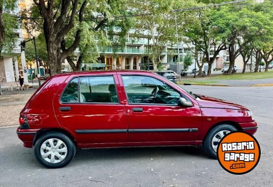 Autos - Renault Clío 1995 Nafta 180000Km - En Venta