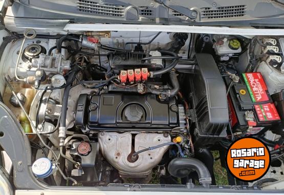 Utilitarios - Peugeot Partner 2016 GNC 128000Km - En Venta