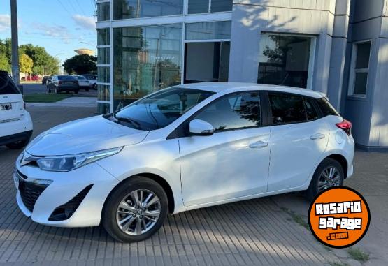 Autos - Toyota yaris 2021 Nafta 160000Km - En Venta