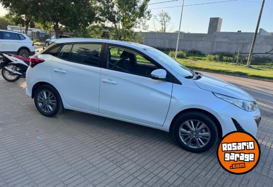 Autos - Toyota yaris 2021 Nafta 160000Km - En Venta