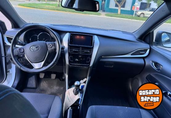 Autos - Toyota yaris 2021 Nafta 160000Km - En Venta