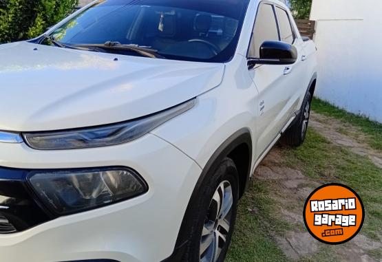 Camionetas - Fiat Toro volcano 2017 Diesel 200000Km - En Venta
