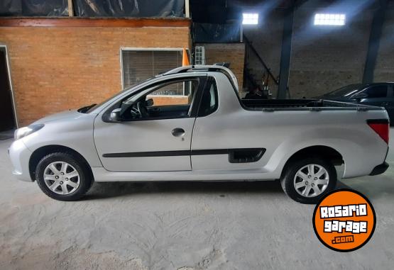 Camionetas - Peugeot Hoggar xs 1.6 2014 Nafta 65000Km - En Venta