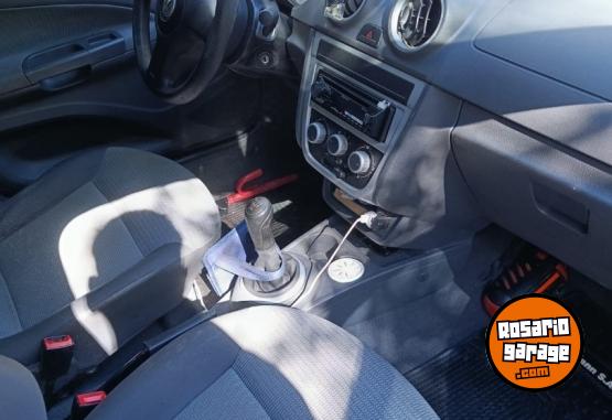 Autos - Volkswagen Gol trend 2011 Nafta 130000Km - En Venta