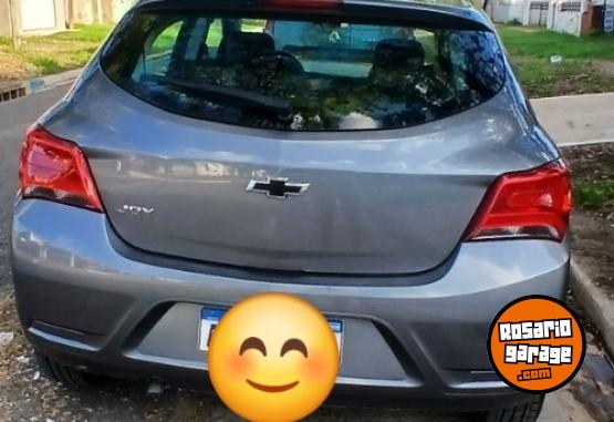 Autos - Chevrolet Onix joy Black. 1.4 MT 2023 Nafta 33000Km - En Venta