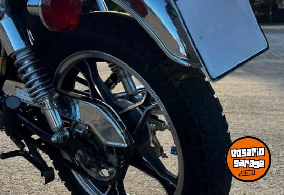 Motos - Suzuki GN125 2017 Nafta 16000Km - En Venta