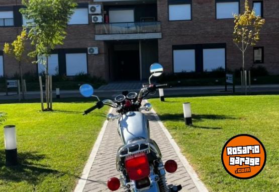 Motos - Suzuki GN125 2017 Nafta 16000Km - En Venta