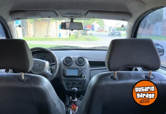 Autos - Ford MOTOR  1,0 2009 Nafta 200000Km - En Venta