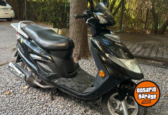 Motos - Suzuki AN 125 2017 Nafta 26000Km - En Venta