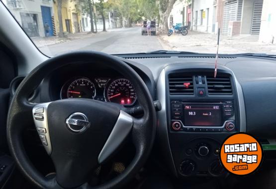 Autos - Nissan Versa Advance GNC 2019 Nafta 125000Km - En Venta