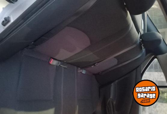 Autos - Nissan Versa Advance GNC 2019 Nafta 125000Km - En Venta