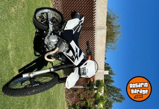 Motos - Honda Tornado 2023 Nafta 18000Km - En Venta