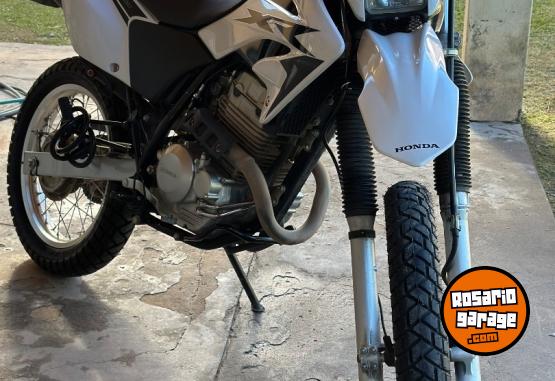 Motos - Honda Tornado 2023 Nafta 18000Km - En Venta