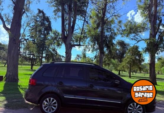 Autos - Volkswagen Suran 2011 Nafta 79000Km - En Venta