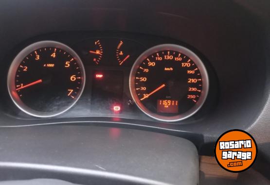 Autos - Renault Symbol 2010 Nafta 116900Km - En Venta