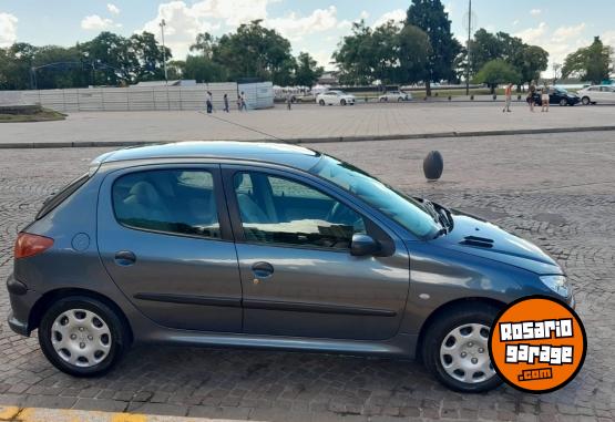 Autos - Peugeot 206 2005 Nafta 200500Km - En Venta