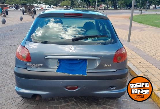 Autos - Peugeot 206 2005 Nafta 200500Km - En Venta
