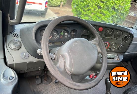 Utilitarios - Iveco Daily 2010 Diesel 111111Km - En Venta