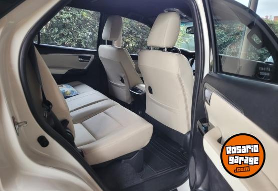 Camionetas - Toyota SW4 Diamond 2022 Diesel 65000Km - En Venta