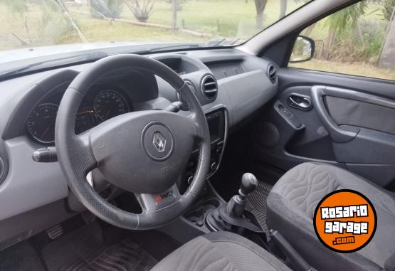 Autos - Renault Duster Tech Road 2.0 4x4 2014 GNC 260000Km - En Venta