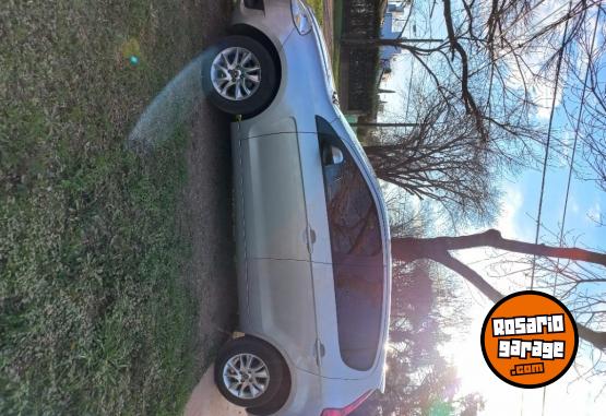 Autos - Fiat Palio Attractive 2017 Nafta 80000Km - En Venta