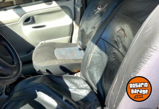 Utilitarios - Renault Kangoo 2013 GNC 185000Km - En Venta