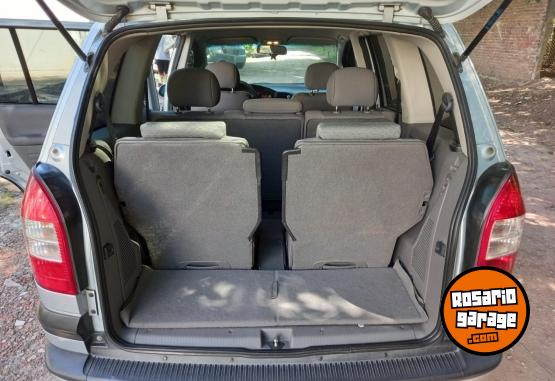 Autos - Chevrolet Zafira 2.0 GL 2009 Nafta 132000Km - En Venta