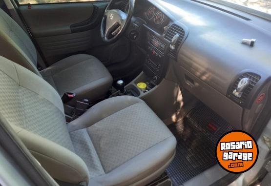 Autos - Chevrolet Zafira 2.0 GL 2009 Nafta 132000Km - En Venta