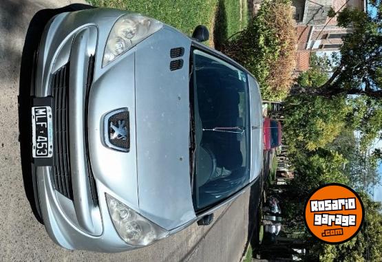 Autos - Peugeot 207 compact 2013 GNC 240000Km - En Venta