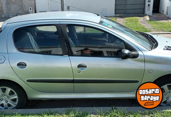 Autos - Peugeot 207 compact 2013 GNC 240000Km - En Venta