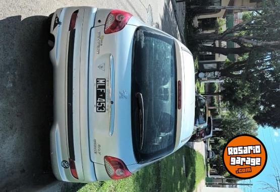 Autos - Peugeot 207 compact 2013 GNC 240000Km - En Venta