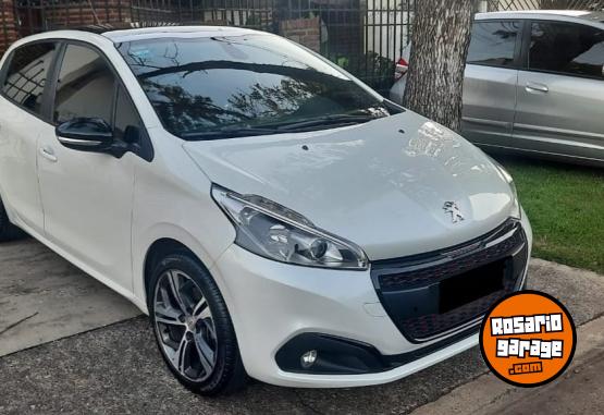 Autos - Peugeot 208 2020 Nafta 62000Km - En Venta