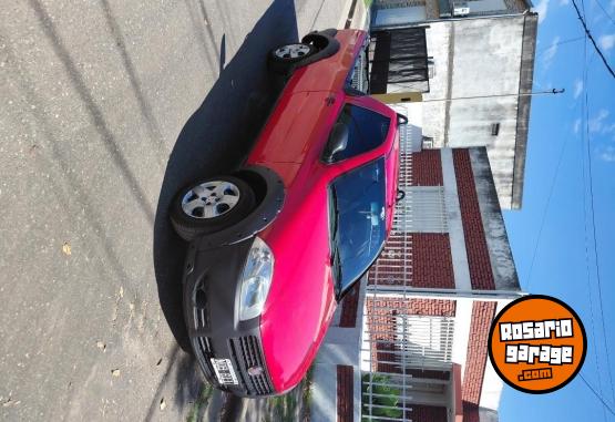 Camionetas - Fiat Strada cabina simple 2013 Nafta 200000Km - En Venta