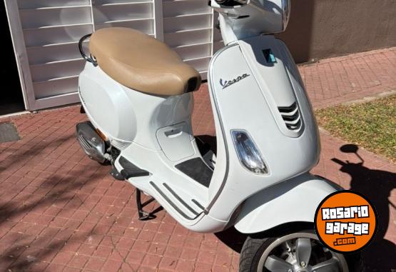 Motos - Vespa Vxl 150 inyeccion abs 2024 Nafta 3200Km - En Venta