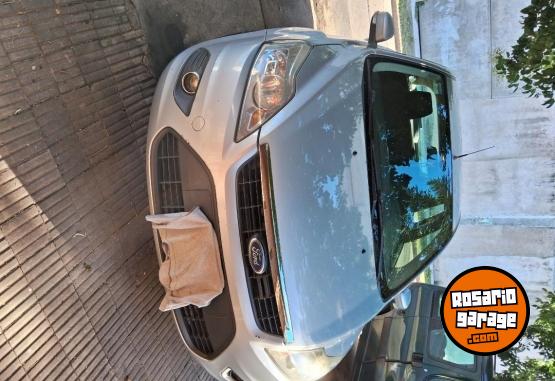 Autos - Ford Focus 2011 Nafta 270000Km - En Venta