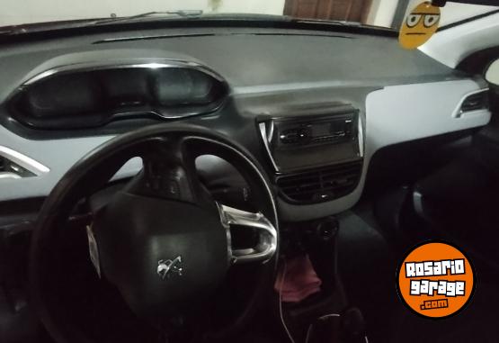 Autos - Peugeot 208 2017 Nafta 90000Km - En Venta